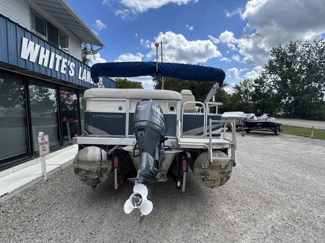 Slide: The Image of Bennington 2277RFSi 2008 - 5