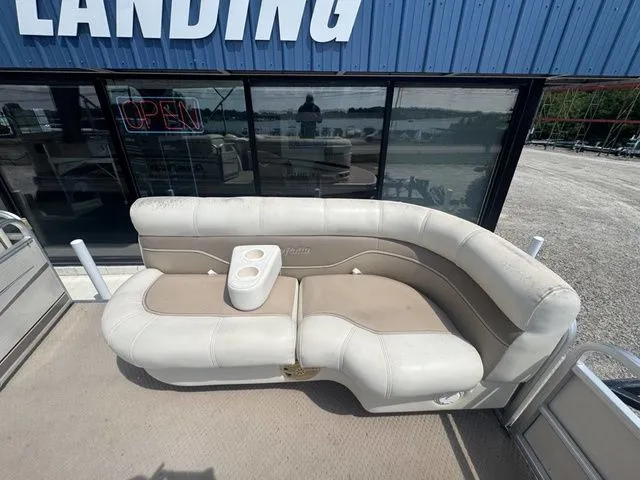 Slide: The Image of Godfrey 220 RE 2005 - 8