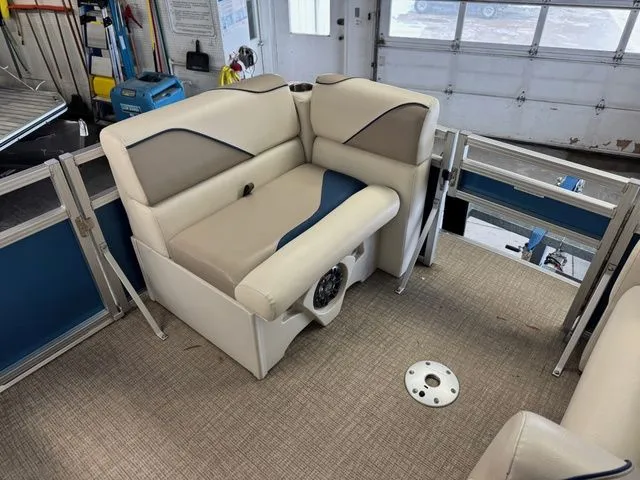 Slide: The Image of Avalon VEN 1775 RF 2023 - 14