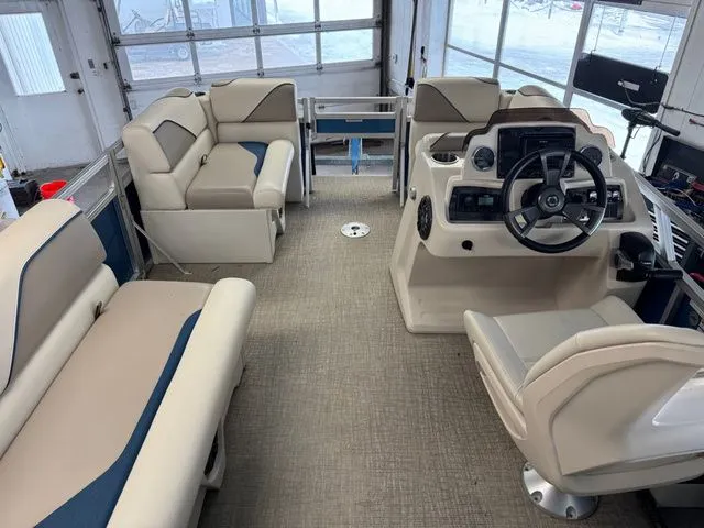 Slide: The Image of Avalon VEN 1775 RF 2023 - 8