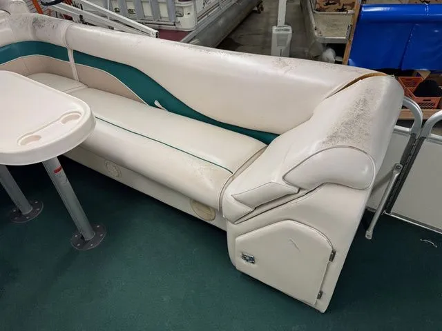 Slide: The Image of Sweetwater 24 EL 1999 - 7