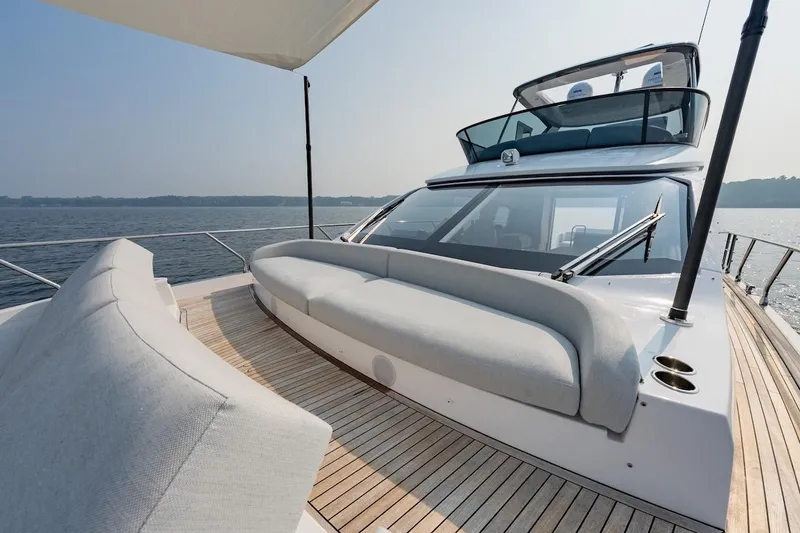 Slide: The Image of Azimut Fly 53 2023 - 55