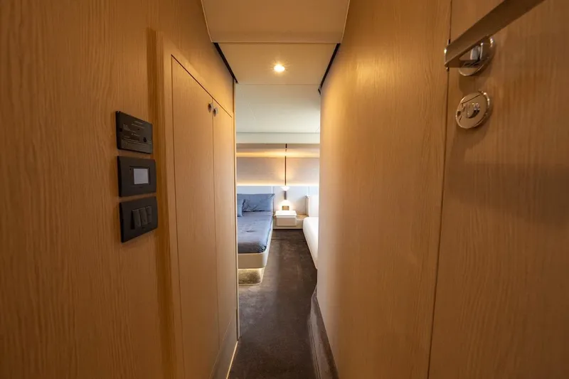 Slide: The Image of Azimut Fly 53 2023 - 74