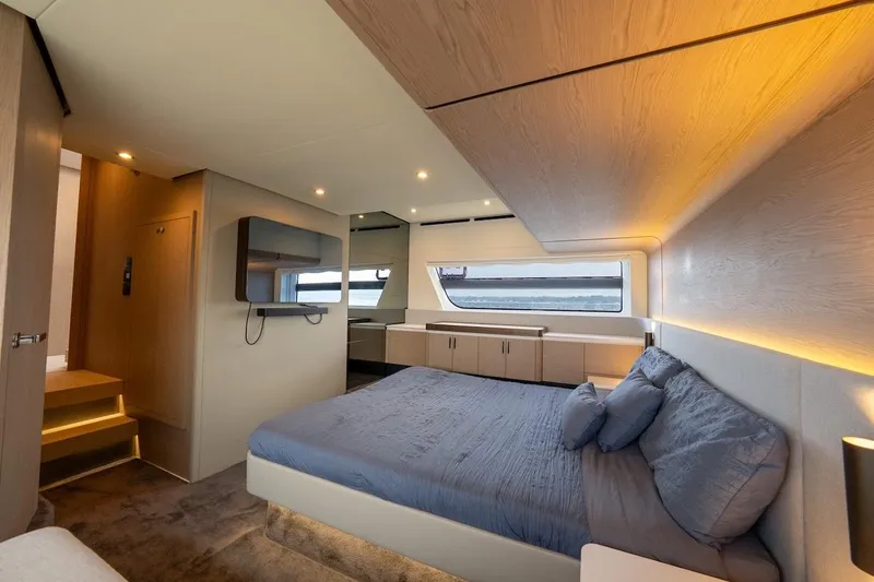 Slide: The Image of Azimut Fly 53 2023 - 79