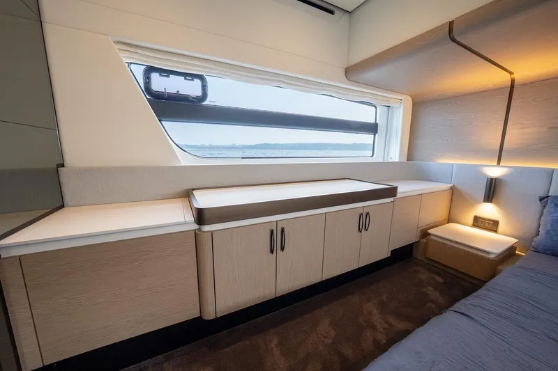 Slide: The Image of Azimut Fly 53 2023 - 83