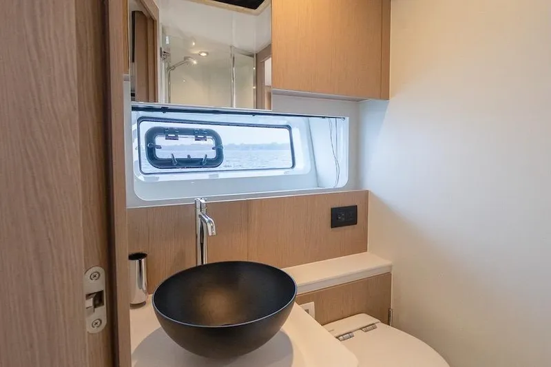 Slide: The Image of Azimut Fly 53 2023 - 92