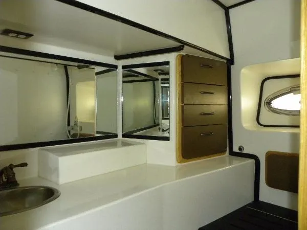 Slide: The Image of Delta Boat Company 36 SFX 2006 - 3