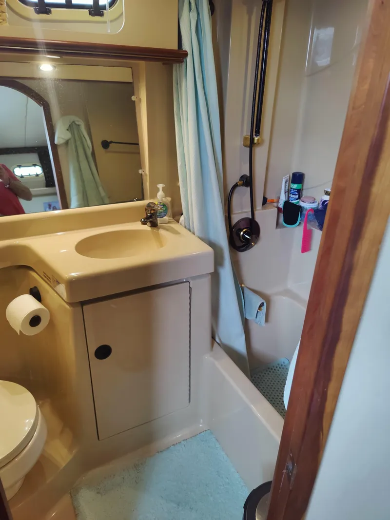 Slide: The Image of Luxurious bedroom in a 2001 Cruisers Yachts 3750 Motoryacht. - 14