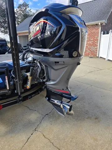 Slide: The Image of Skeeter ZX250 2022 - 6