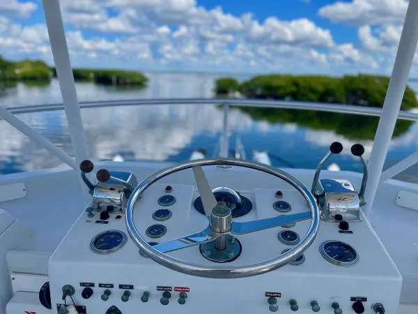 Slide: The Image of Hatteras 58 Yacht Fisherman 1977 - 11