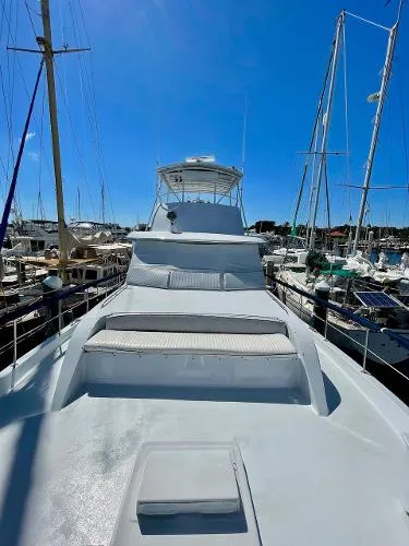 Slide: The Image of Hatteras 58 Yacht Fisherman 1977 - 4