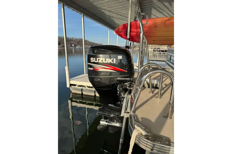 Slide: The Image of Control panel of a 2011 Crest 250SLR Caribbean with Poly Lift blower switch. - 32