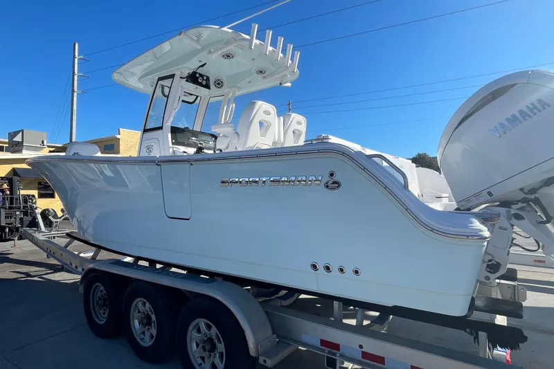 Slide: The Image of Seakeeper stabilizer on 2025 Sportsman Heritage 261 Center Console boat. - 5