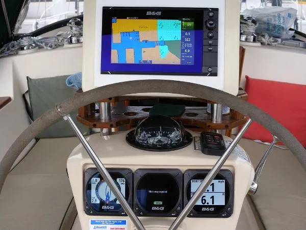 Slide: The Image of Island Packet 380 2002 - 10