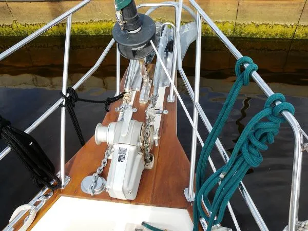 Slide: The Image of Island Packet 380 2002 - 3