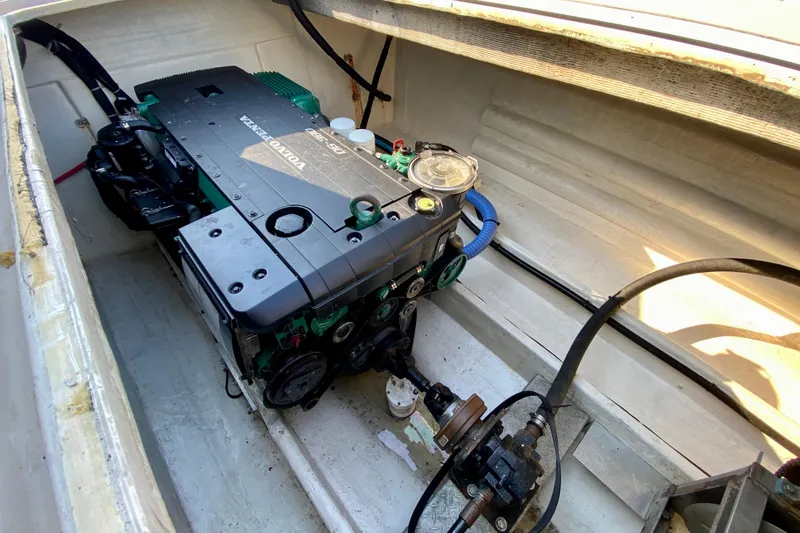 Slide: The Image of Engine compartment of a 2003 Custom O.C. Parasail 28 with Volvo Penta engine. - 18