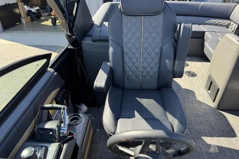 Slide: The Image of Luxurious seating on 2026 Godfrey Sanpan 2700 ULW pontoon boat. - 31