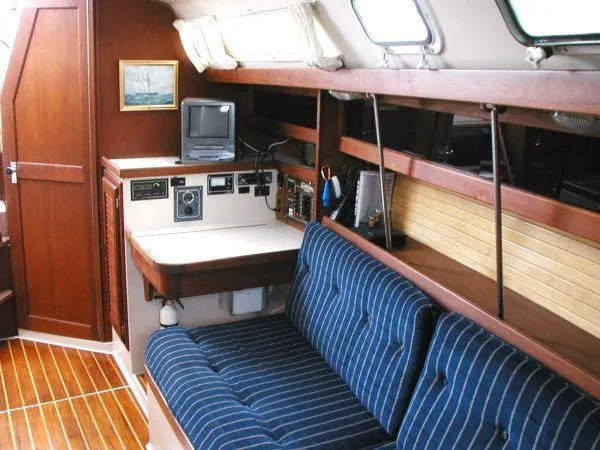 Slide: The Image of Catalina 34 1986 - 11
