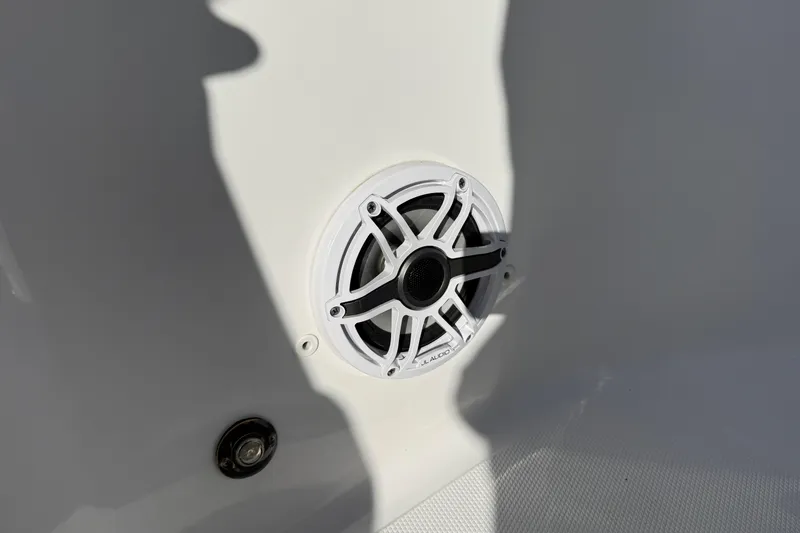 Slide: The Image of Speaker on 2025 Sea Hunt Ultra 255 SE boat, featuring JL Audio design. - 31