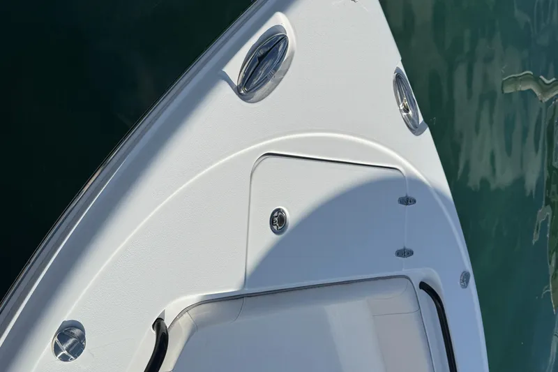 Slide: The Image of Bow of 2025 Sea Hunt Ultra 255 SE boat with sleek design and fittings. - 39