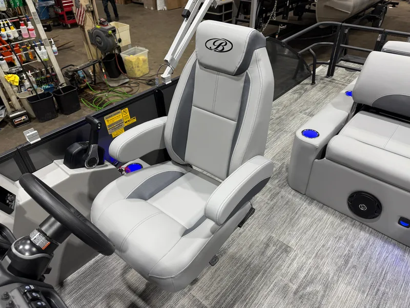 Slide: The Image of Bentley Pontoons Legacy 220 Swingback & Honda 4-Stroke EFI 2026 - 11