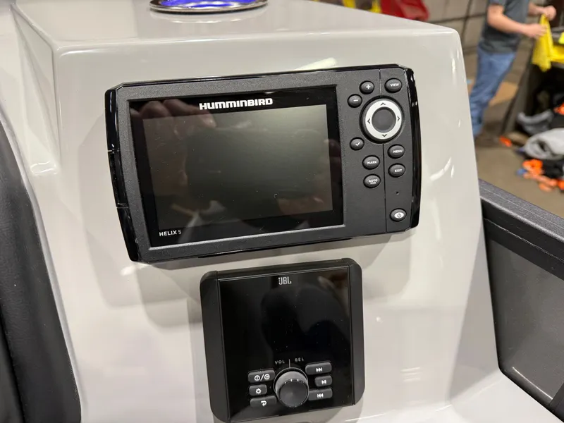 Slide: The Image of Bentley Pontoons Legacy 220 Swingback & Honda 4-Stroke EFI 2026 - 14