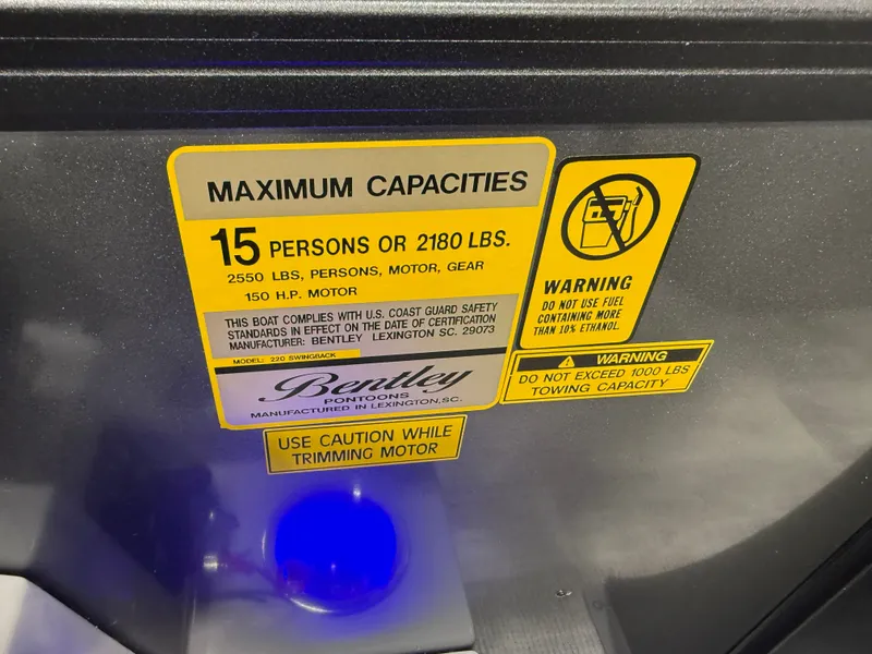 Slide: The Image of Bentley Pontoons Legacy 220 Swingback & Honda 4-Stroke EFI 2026 - 15