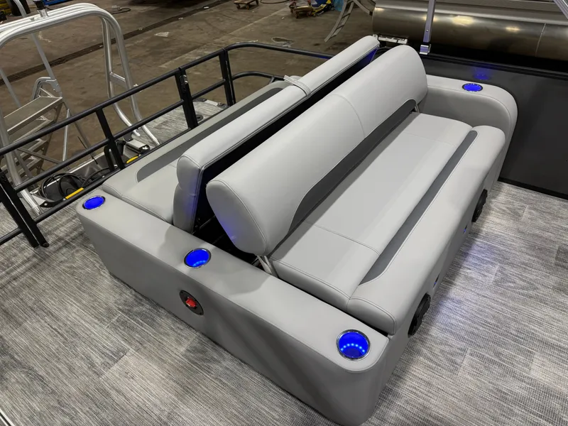 Slide: The Image of Bentley Pontoons Legacy 220 Swingback & Honda 4-Stroke EFI 2026 - 17