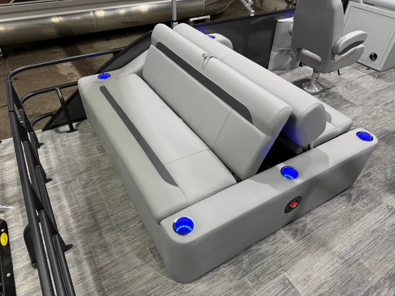 Slide: The Image of Bentley Pontoons Legacy 220 Swingback & Honda 4-Stroke EFI 2026 - 18