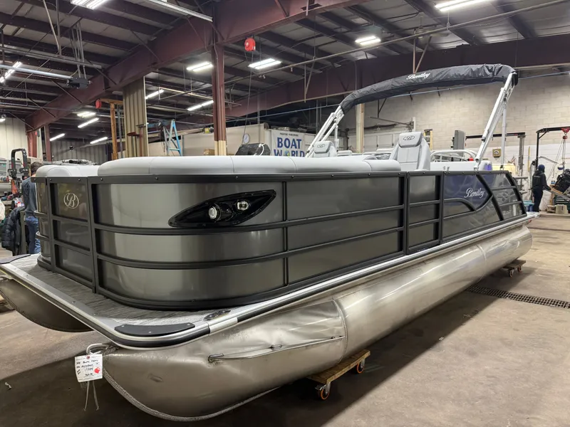 Slide: The Image of Bentley Pontoons Legacy 220 Swingback & Honda 4-Stroke EFI 2026 - 39