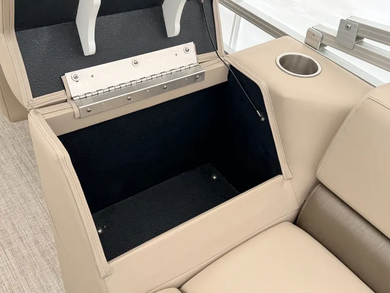 Slide: The Image of Tahoe 2280 Quad Lounge 2020 - 13