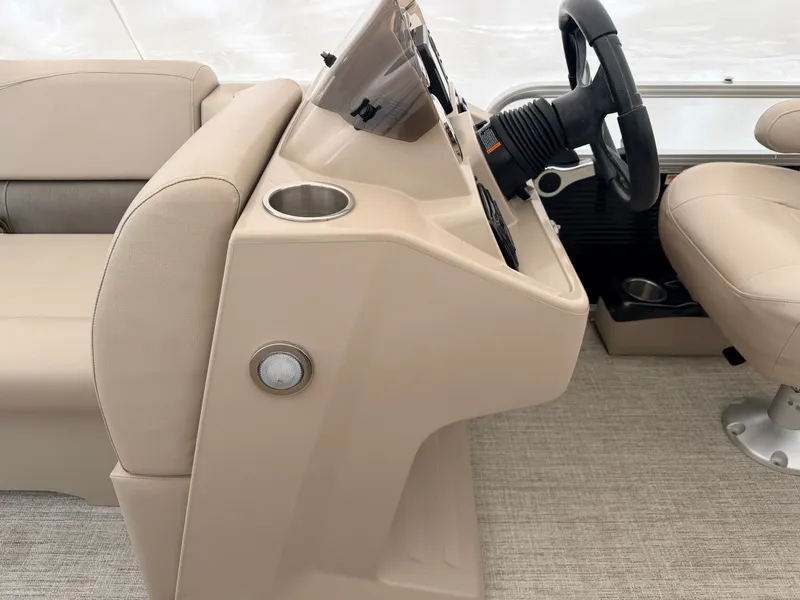 Slide: The Image of Tahoe 2280 Quad Lounge 2020 - 4