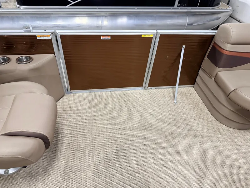 Slide: The Image of Bennington 22 SSR Quad Lounge Pontoon 2020 - 15