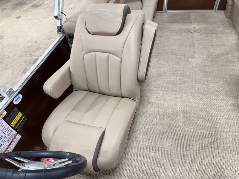 Slide: The Image of Bennington 22 SSR Quad Lounge Pontoon 2020 - 19