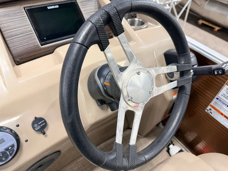 Slide: The Image of Bennington 22 SSR Quad Lounge Pontoon 2020 - 25