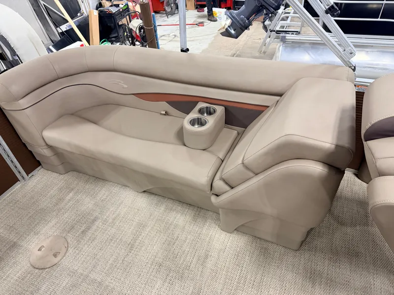 Slide: The Image of Bennington 22 SSR Quad Lounge Pontoon 2020 - 32