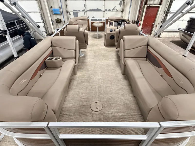 Slide: The Image of Bennington 22 SSR Quad Lounge Pontoon 2020 - 8
