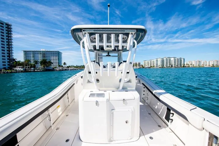 Slide: The Image of 2021 Tidewater 320 Cc - Image 14 - 14