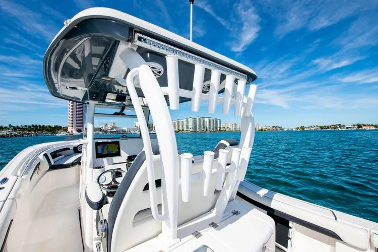 Slide: The Image of 2021 Tidewater 320 Cc - Image 15 - 15