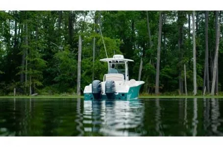 Slide: The Image of Sea Hunt Ultra 265 SE 2026 - 11