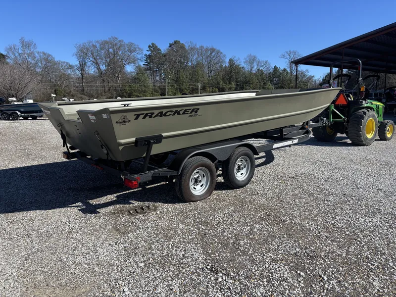 Slide: The Image of Tracker 2072 UTILITY 2026 - 4