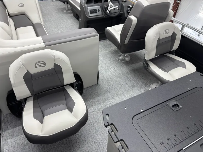 Slide: The Image of Sun Tracker Fishin' Barge 20 DLX 2026 - 14