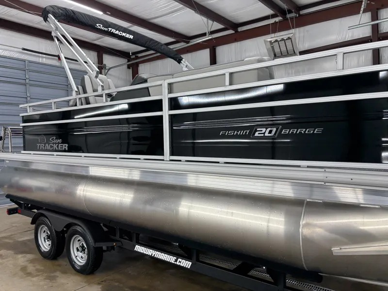 Slide: The Image of Sun Tracker Fishin' Barge 20 DLX 2026 - 3