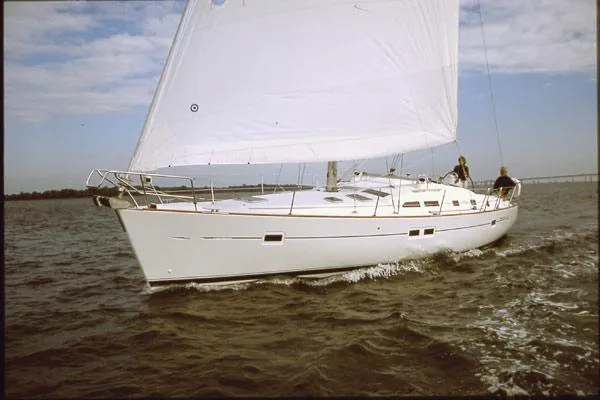 Slide: The Image of Manufacturer Provided Image: Océanis Clipper 423 - 2