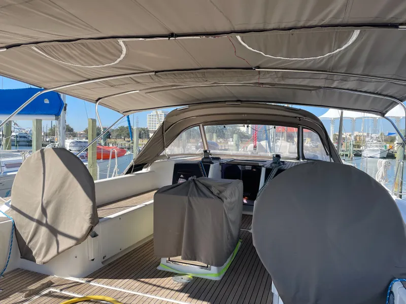 Slide: The Image of Dufour 560 2015 - 12