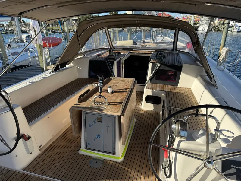 Slide: The Image of Dufour 560 2015 - 13