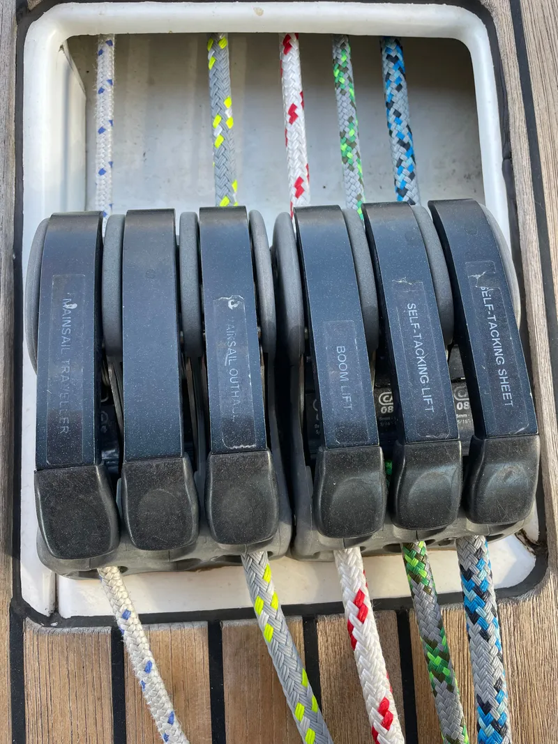 Slide: The Image of Dufour 560 2015 - 32