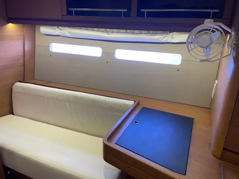 Slide: The Image of Dufour 560 2015 - 53