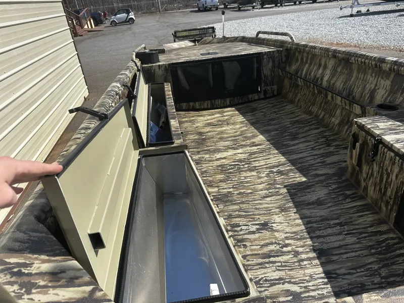 Slide: The Image of Excel Viper F4 1751 VIPER 2026 - 4