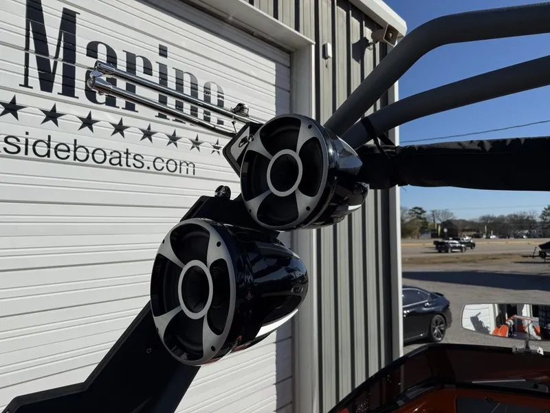 Slide: The Image of Malibu Wakesetter 25 LSV 2019 - 23